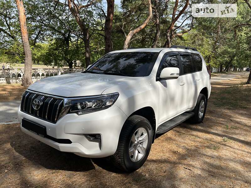 Внедорожник / Кроссовер Toyota Land Cruiser Prado 2017 в Днепре фото 37 Внедорожник / Кроссовер Toyota Land Cruiser Prado 2017 в Днепре