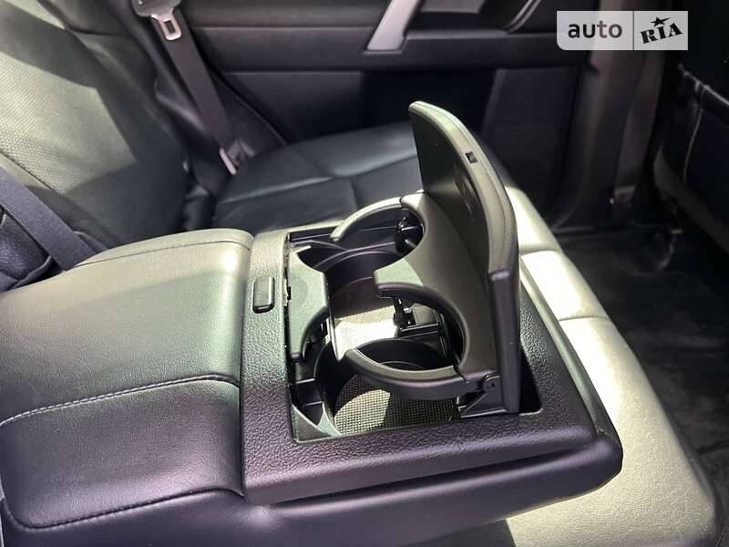 Внедорожник / Кроссовер Toyota Land Cruiser Prado 2017 в Днепре фото 52 Внедорожник / Кроссовер Toyota Land Cruiser Prado 2017 в Днепре