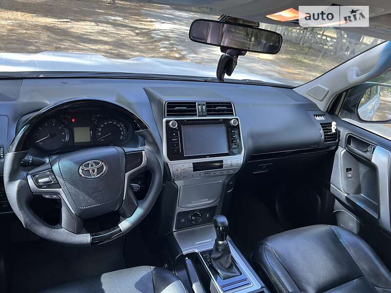 Внедорожник / Кроссовер Toyota Land Cruiser Prado 2017 в Днепре фото 65 Внедорожник / Кроссовер Toyota Land Cruiser Prado 2017 в Днепре