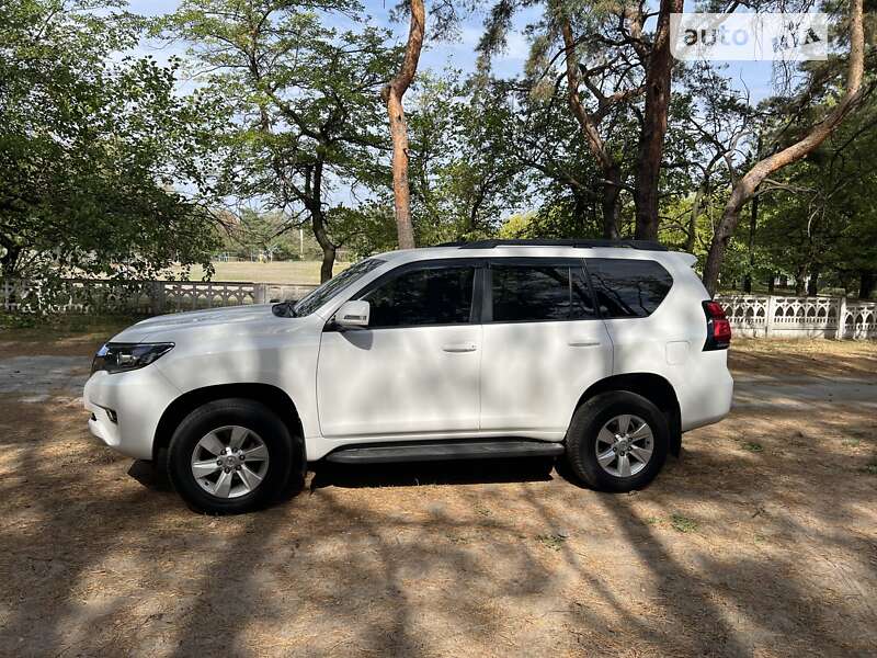 Внедорожник / Кроссовер Toyota Land Cruiser Prado 2017 в Днепре фото 91 Внедорожник / Кроссовер Toyota Land Cruiser Prado 2017 в Днепре