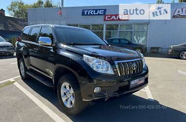 Позашляховик / Кросовер Toyota Land Cruiser Prado 2011 в Києві