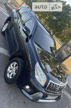 Внедорожник / Кроссовер Toyota Land Cruiser Prado 2011 в Харькове