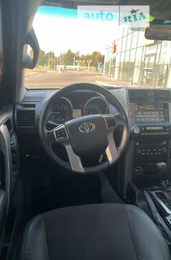 Внедорожник / Кроссовер Toyota Land Cruiser Prado 2011 в Харькове