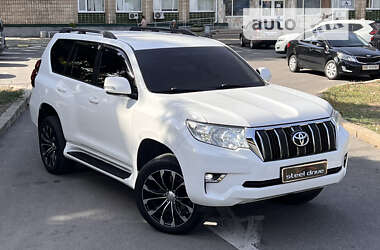 Позашляховик / Кросовер Toyota Land Cruiser Prado 2019 в Миколаєві