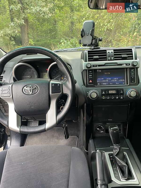 Позашляховик / Кросовер Toyota Land Cruiser Prado 2015 в Києві
