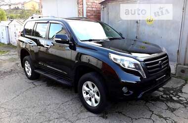 Позашляховик / Кросовер Toyota Land Cruiser Prado 2011 в Чернівцях