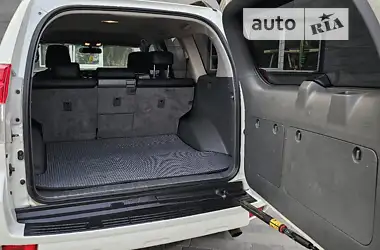 Toyota Land Cruiser Prado 2013