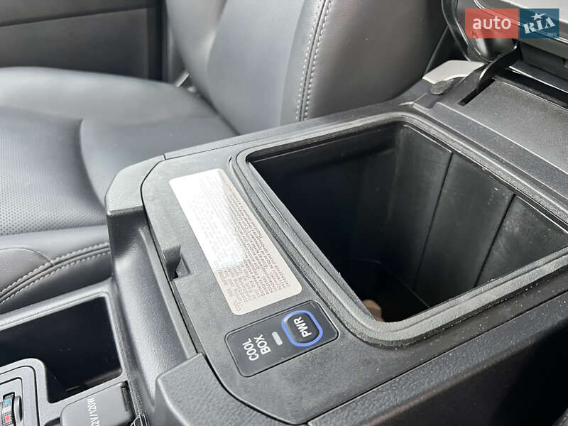 Внедорожник / Кроссовер Toyota Land Cruiser Prado 2021 в Киеве