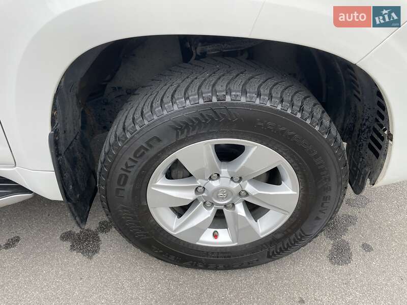 Позашляховик / Кросовер Toyota Land Cruiser Prado 2020 в Києві