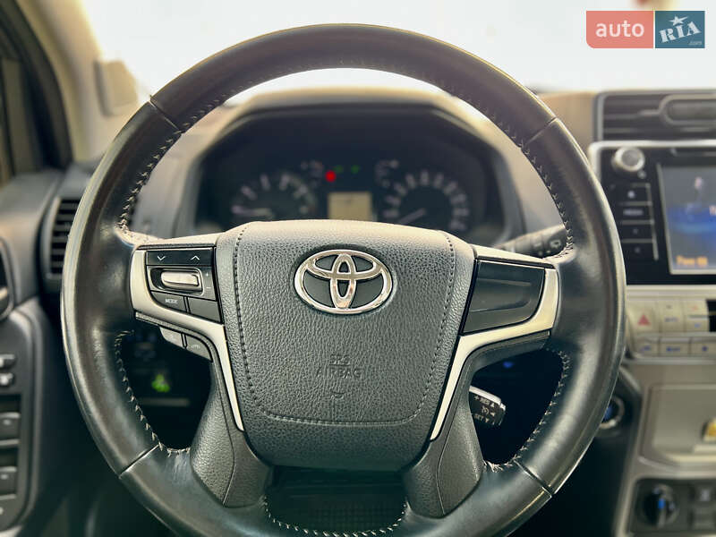 Внедорожник / Кроссовер Toyota Land Cruiser Prado 2019 в Харькове