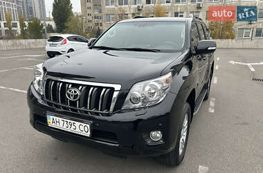 Позашляховик / Кросовер Toyota Land Cruiser Prado 2010 в Києві