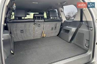 Внедорожник / Кроссовер Toyota Land Cruiser Prado 2010 в 