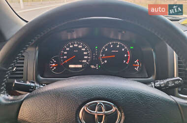Внедорожник / Кроссовер Toyota Land Cruiser Prado 2006 в 