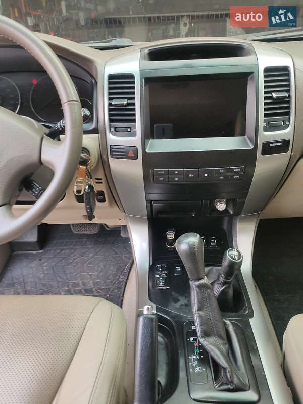 Внедорожник / Кроссовер Toyota Land Cruiser Prado 2005 в Одессе