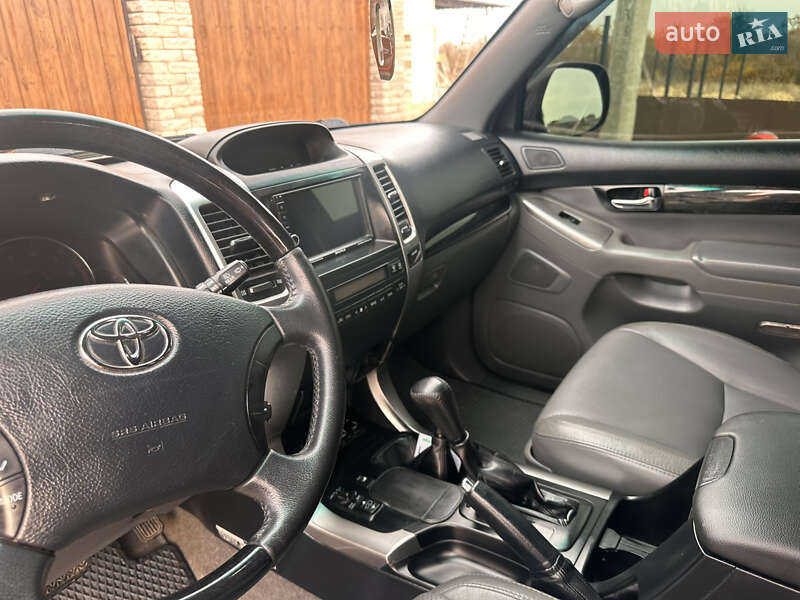 Внедорожник / Кроссовер Toyota Land Cruiser Prado 2008 в Умани