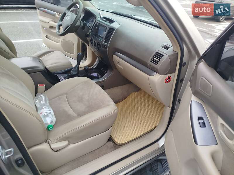 Внедорожник / Кроссовер Toyota Land Cruiser Prado 2003 в Киеве