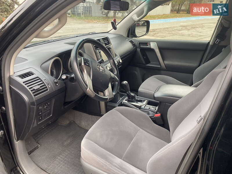 Внедорожник / Кроссовер Toyota Land Cruiser Prado 2012 в Киеве