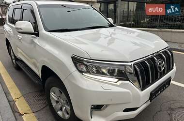 Позашляховик / Кросовер Toyota Land Cruiser Prado 2022 в Києві