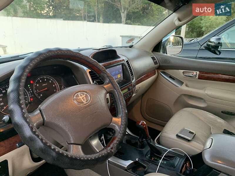 Позашляховик / Кросовер Toyota Land Cruiser Prado 2007 в Миколаєві