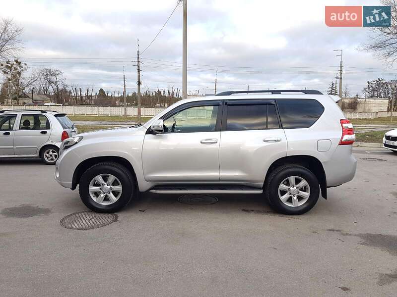 Позашляховик / Кросовер Toyota Land Cruiser Prado 2014 в Києві