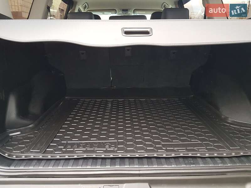 Позашляховик / Кросовер Toyota Land Cruiser Prado 2014 в Києві