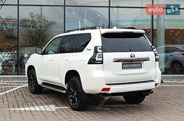 Позашляховик / Кросовер Toyota Land Cruiser Prado 2022 в Києві