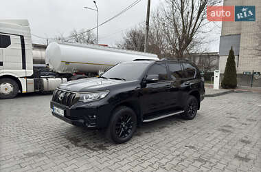 Внедорожник / Кроссовер Toyota Land Cruiser Prado 2021 в 