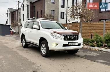 Позашляховик / Кросовер Toyota Land Cruiser Prado 2011 в Києві