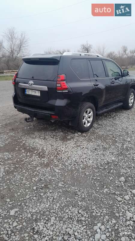 Внедорожник / Кроссовер Toyota Land Cruiser Prado 2018 в Днепре фото 4 Внедорожник / Кроссовер Toyota Land Cruiser Prado 2018 в Днепре