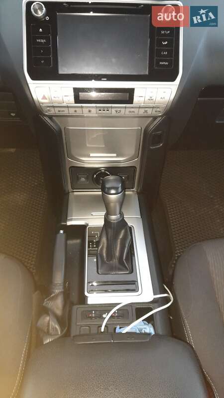 Внедорожник / Кроссовер Toyota Land Cruiser Prado 2018 в Днепре фото 7 Внедорожник / Кроссовер Toyota Land Cruiser Prado 2018 в Днепре