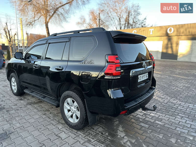 Позашляховик / Кросовер Toyota Land Cruiser Prado 2018 в Кривому Розі