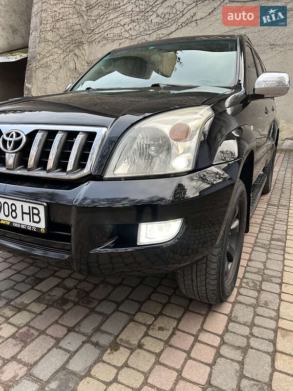 Позашляховик / Кросовер Toyota Land Cruiser Prado 2006 в Чернівцях