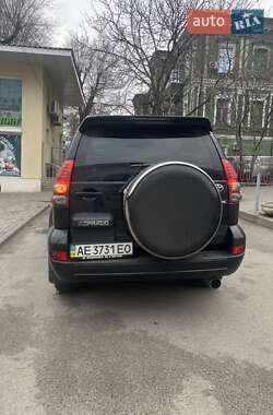 Внедорожник / Кроссовер Toyota Land Cruiser Prado 2005 в 