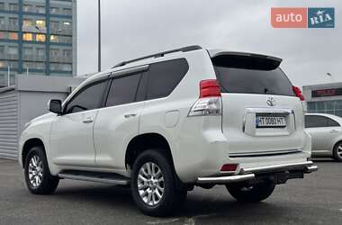 Позашляховик / Кросовер Toyota Land Cruiser Prado 2010 в Києві