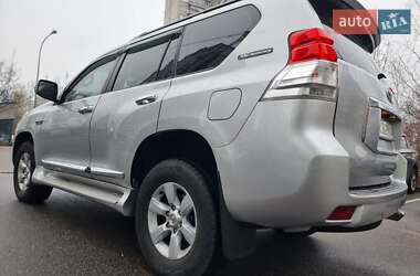 Toyota Land Cruiser Prado 2011