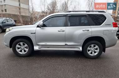 Внедорожник / Кроссовер Toyota Land Cruiser Prado 2011 в Киеве