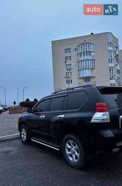 Внедорожник / Кроссовер Toyota Land Cruiser Prado 2011 в 