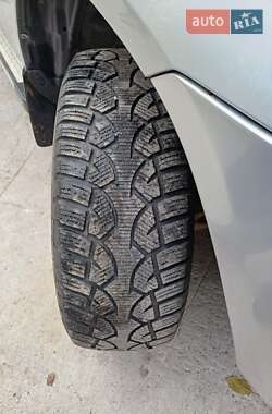 Внедорожник / Кроссовер Toyota Land Cruiser Prado 2002 в 
