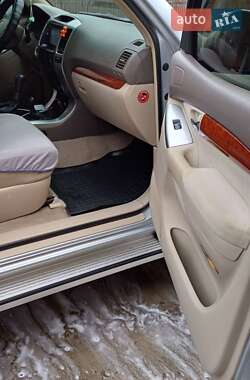 Внедорожник / Кроссовер Toyota Land Cruiser Prado 2002 в 