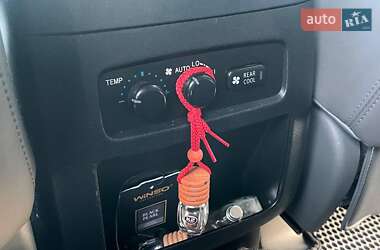 Внедорожник / Кроссовер Toyota Land Cruiser Prado 2007 в 