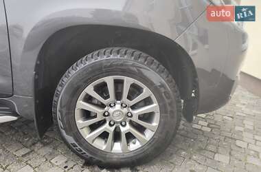 Позашляховик / Кросовер Toyota Land Cruiser Prado 2020 в 