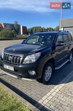 Внедорожник / Кроссовер Toyota Land Cruiser Prado 2011 в Киеве