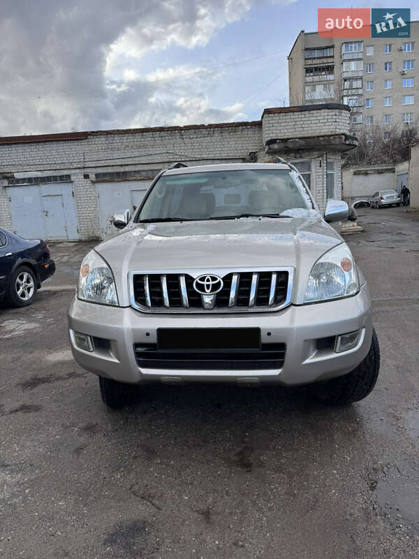Внедорожник / Кроссовер Toyota Land Cruiser Prado 2003 в 