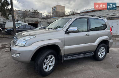 Внедорожник / Кроссовер Toyota Land Cruiser Prado 2003 в 