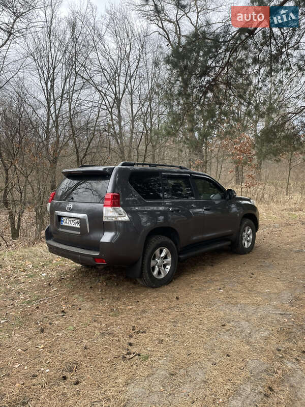 Внедорожник / Кроссовер Toyota Land Cruiser Prado 2012 в Киеве