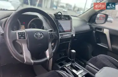 Toyota Land Cruiser Prado 2013