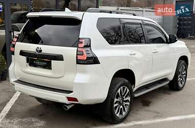 Позашляховик / Кросовер Toyota Land Cruiser Prado 2022 в Києві