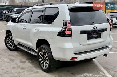 Позашляховик / Кросовер Toyota Land Cruiser Prado 2022 в Києві