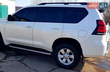 Позашляховик / Кросовер Toyota Land Cruiser Prado 2019 в 