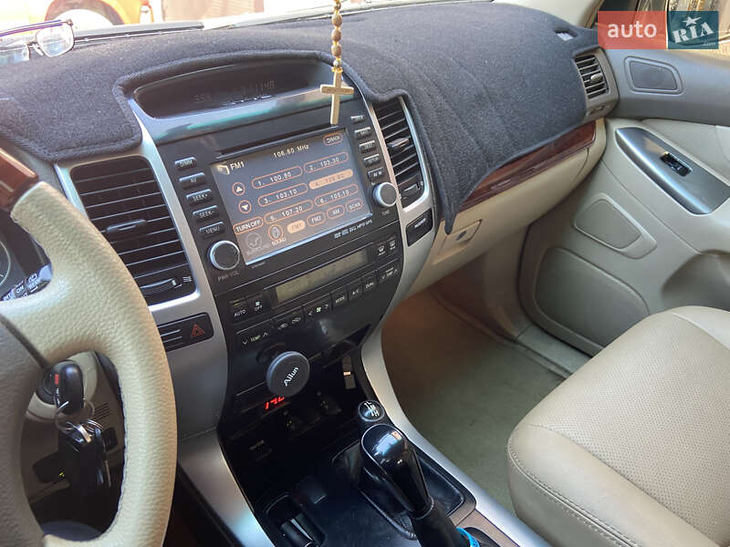 Внедорожник / Кроссовер Toyota Land Cruiser Prado 2003 в Киеве